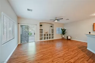 Photo #2: 2256041 Listing