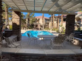Photo #1: 2256042 Listing 