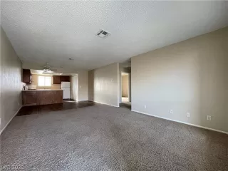 Photo #2: 2256058 Listing 