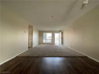 Photo #3: 2256058 Listing 