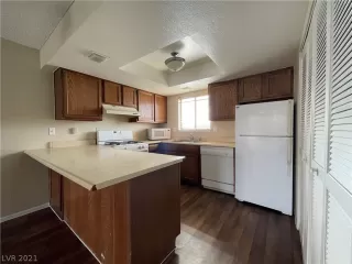 Photo #4: 2256058 Listing 