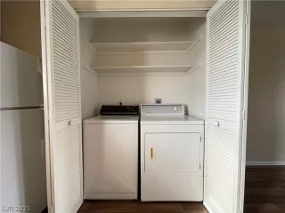 Photo #5: 2256058 Listing 