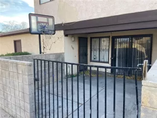 Photo #1: 2256074 Listing