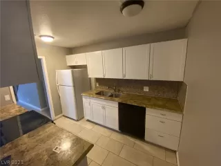 Photo #2: 2256074 Listing