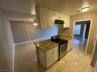 Photo #3: 2256074 Listing