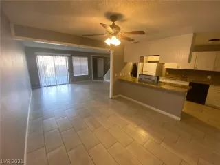 Photo #4: 2256074 Listing