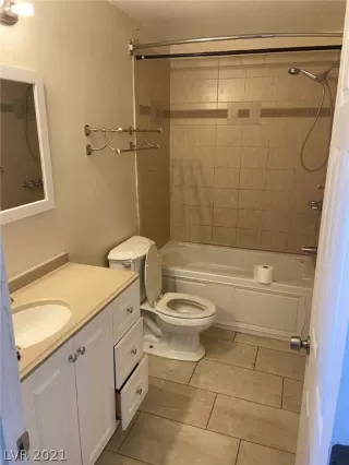 Photo #5: 2256074 Listing