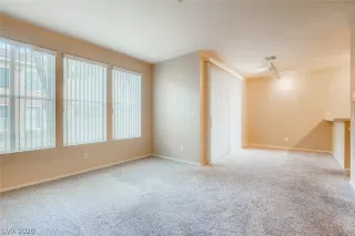 Photo #5: 2256183 Listing