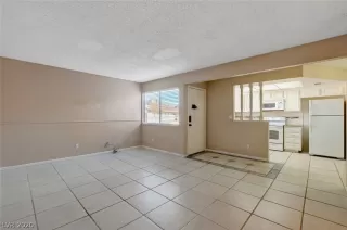 Photo #4: 2256198 Listing 