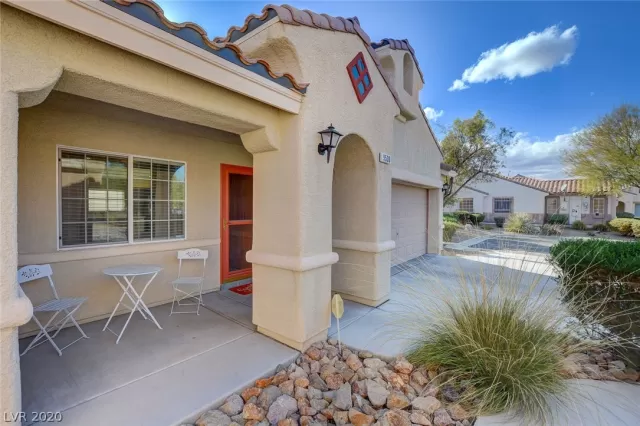 MLS: 2256250 Condo For Sale