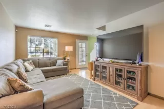 Photo #2: 2256280 Listing