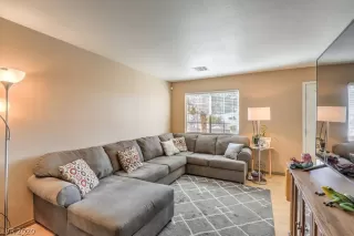 Photo #3: 2256280 Listing