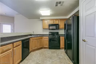 Photo #6: 2256284 Listing