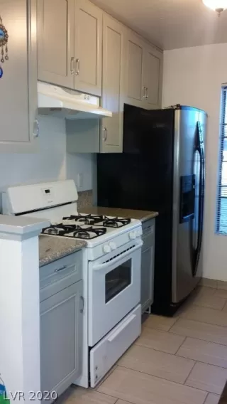 Photo #5: 2256335 Listing