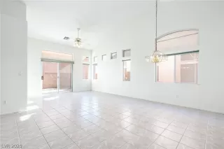 Photo #3: 2256342 Listing 