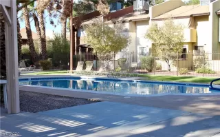 Photo #5: 2256347 Listing