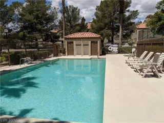 Photo #5: 2256355 Listing