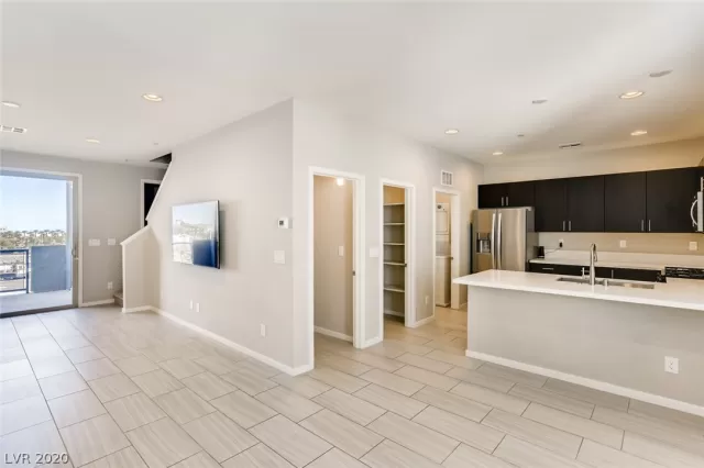 MLS: 2256359 Condo For Sale