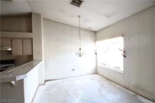 Photo #6: 2256377 Listing