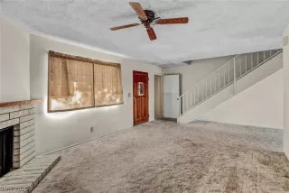 Photo #4: 2256433 Listing