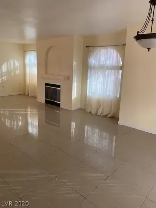 Photo #5: 2256459 Listing 