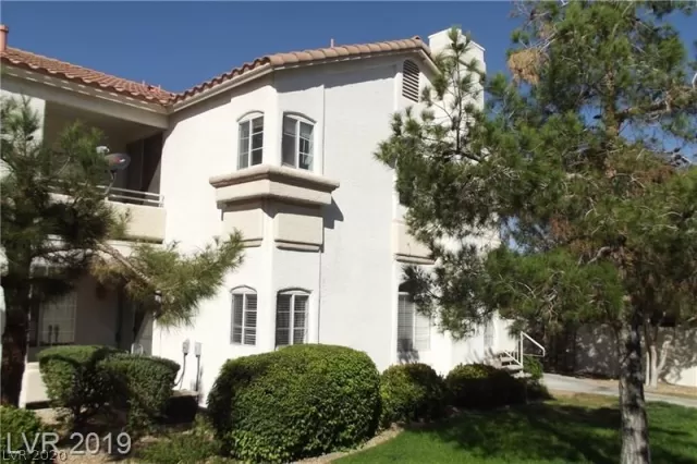 MLS: 2256491 Condo For Sale