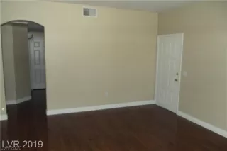 Photo #3: 2256491 Listing