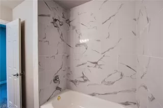 Photo #6: 2256616 Listing 