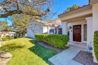 Photo #2: 2256647 Listing