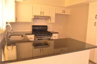 Photo #4: 2256719 Listing 