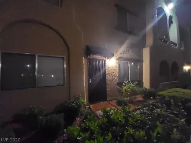 MLS: 2256735 Condo For Sale