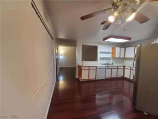 Photo #4: 2256735 Listing 