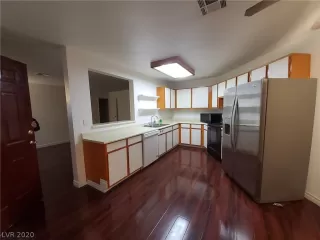 Photo #6: 2256735 Listing 