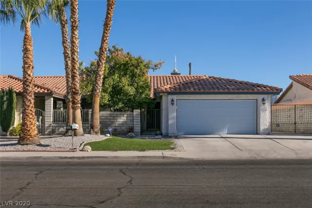 MLS: 2256736 Condo For Sale