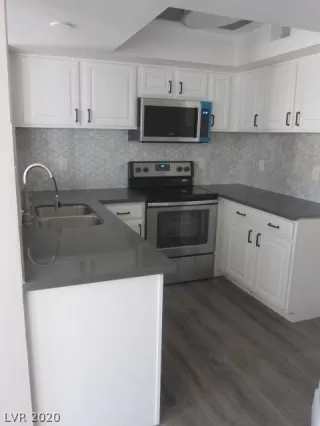 Photo #4: 2256749 Listing 