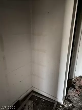 Photo #5: 2256756 Listing