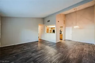 Photo #3: 2256792 Listing