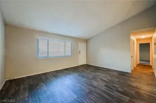 Photo #5: 2256792 Listing