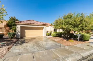 Photo #1: 2256799 Listing