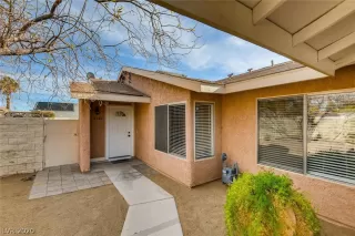 Photo #3: 2256821 Listing