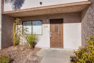 Photo #1: 2256829 Listing