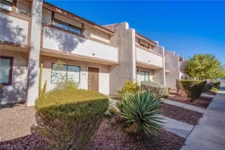 Photo #2: 2256829 Listing