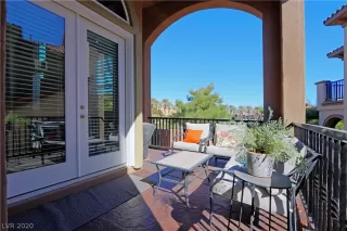 Photo #4: 2256843 Listing