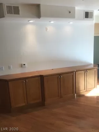 Photo #4: 2256844 Listing