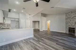 Photo #2: 2256855 Listing