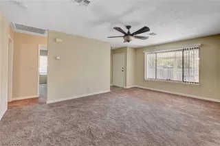 Photo #4: 2256862 Listing