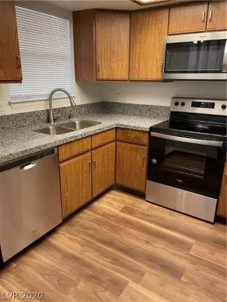 Photo #1: 2256898 Listing 