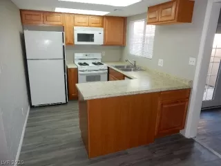 Photo #6: 2256912 Listing 