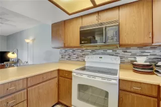 Photo #4: 2256939 Listing 