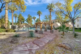 Photo #1: 2256976 Listing